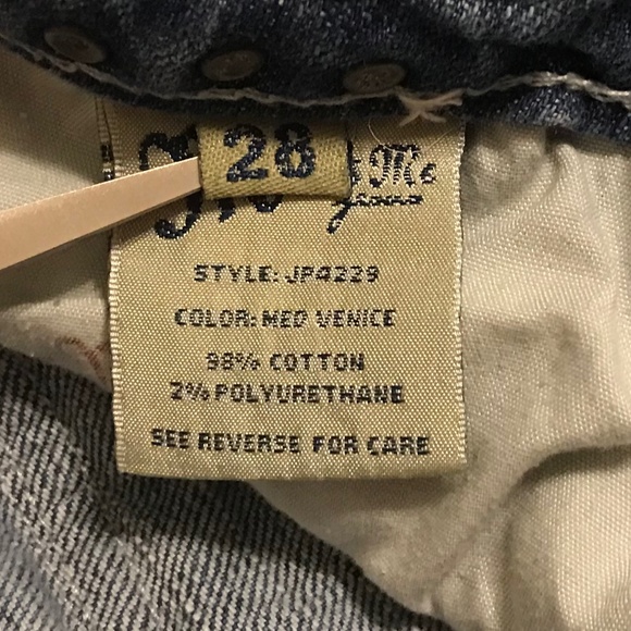 Miss Me Special Edition cowhide rhinestone bootcut 5 pocket blue jeans (size 28) - Picture 13 of 16